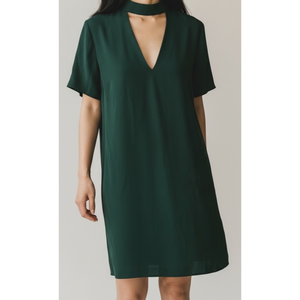 Zara Small Emerald Green Choker Plunge V-Neck Mini Shift Dress